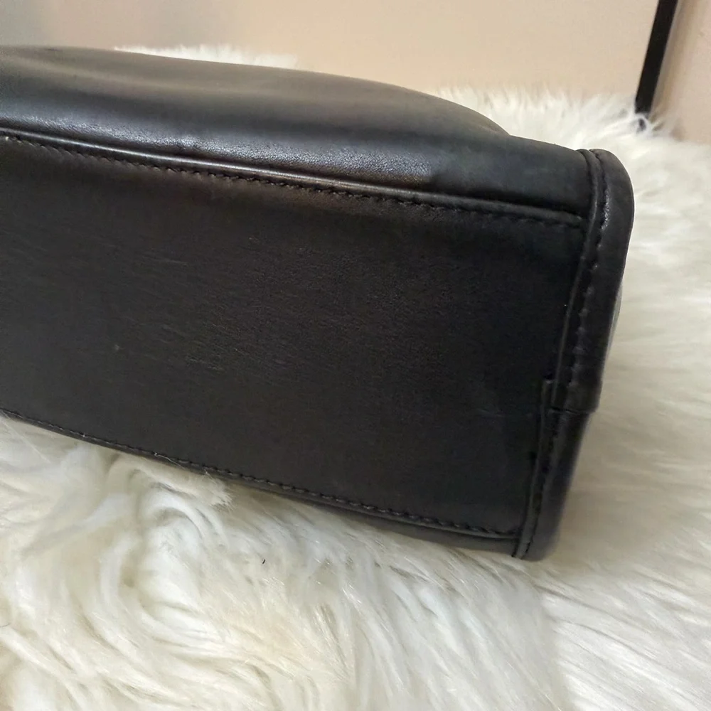 Vintage Coach # 9054 Black Glove-leather Shoulder Bag